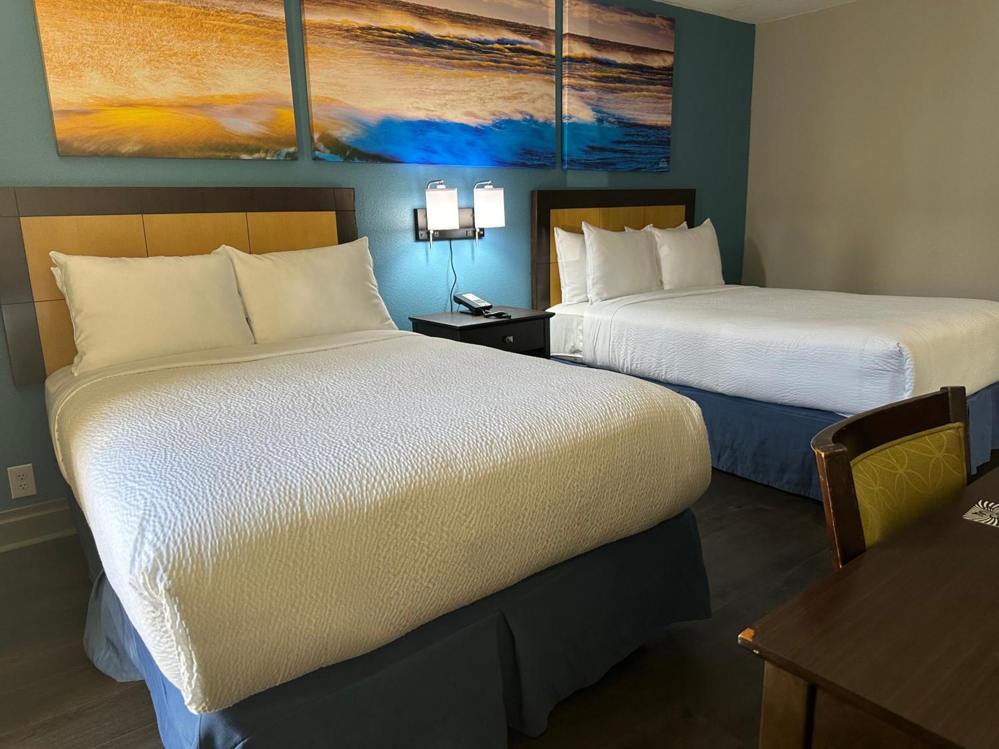 Days Inn & Suites By Wyndham Tampa - Ybor City Exterior photo